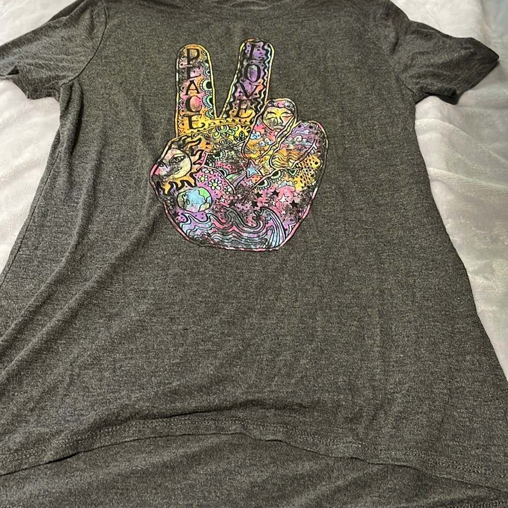 Grey peace t shirt
